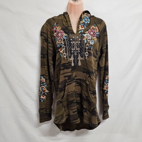 Johnny Was Eleni Thermal Top Size Large Camo Embroidered Camo Hooded Pullover - Picture 7 of 13
